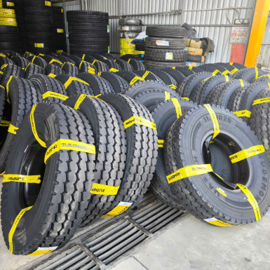Lốp Xe Tải Xe Container Xe Đầu Kéo Xe Khách CỦ CHI Uy Tín Chất Lượng